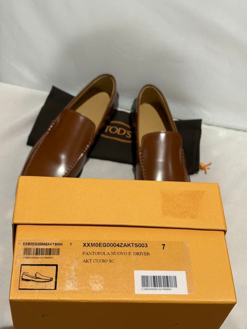新品 トッズ TOD's ゴンミーニ スリップオン 7 サイズ 茶 ドラシュー