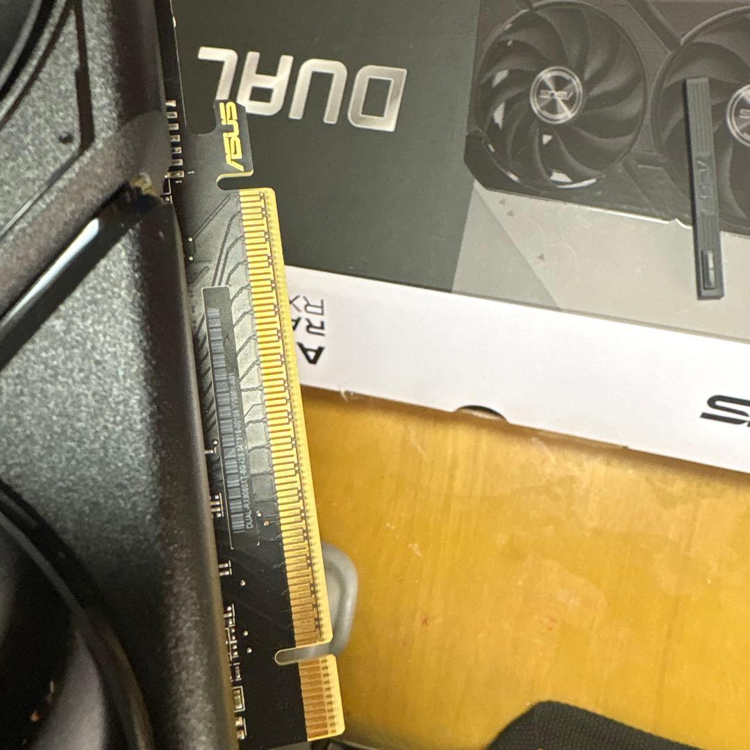 グラフィックボード・グラボ・ビデオカード ASUS Radeon RX 9600 XT 8gb