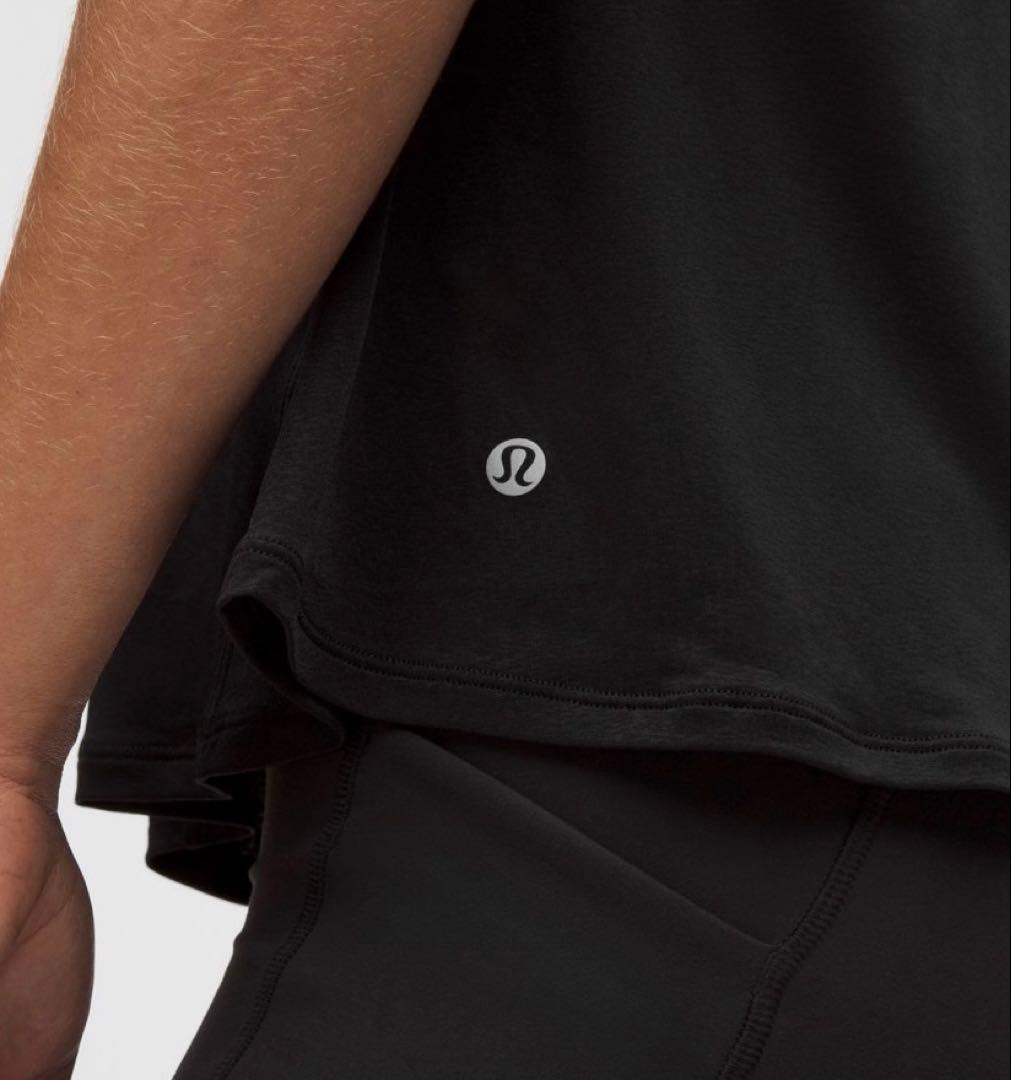 ルルレモンLightweight Flowy Hem Short-Sleeve