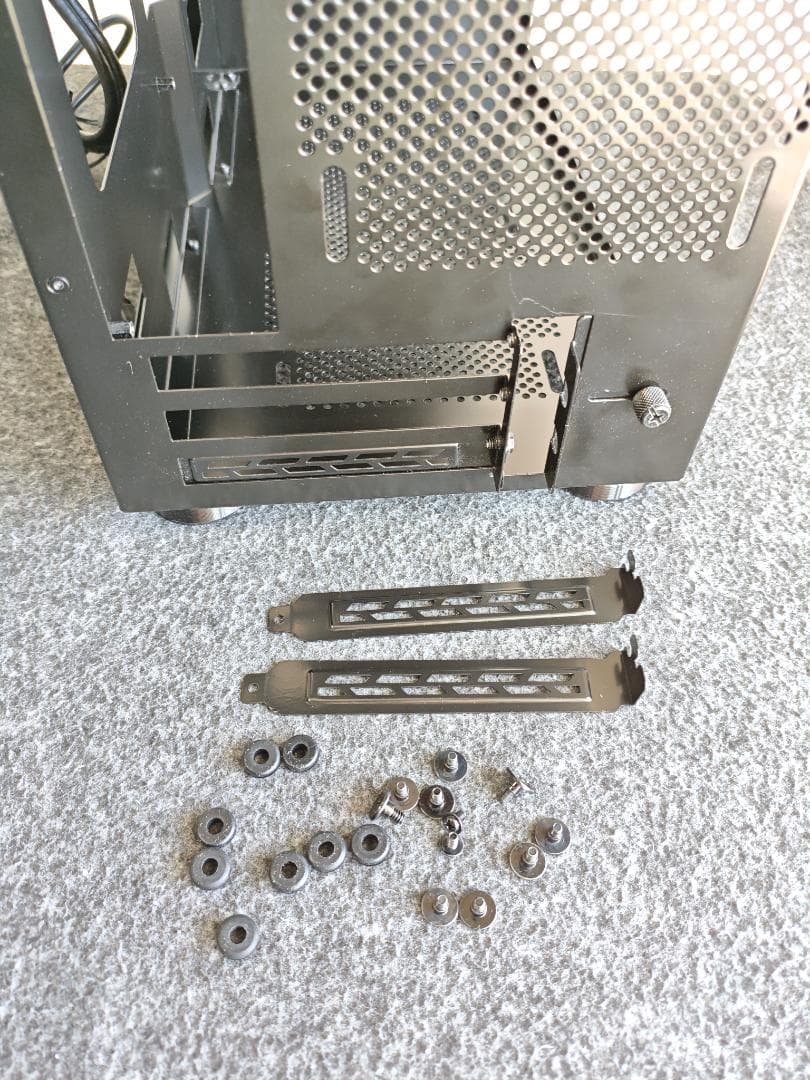 Mini ITX PCケース Lian Li TU150