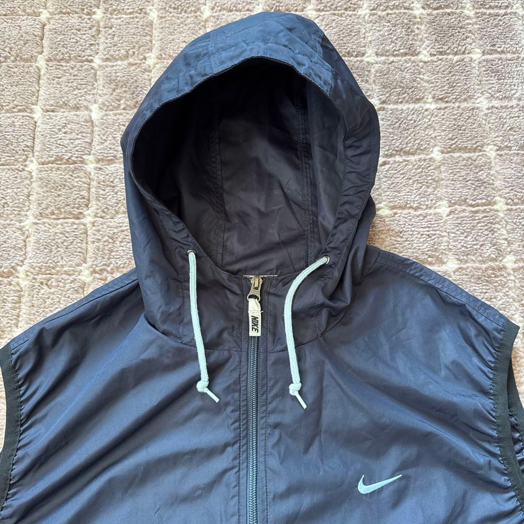 00s ナイキNIKE　ナイロンベスト　古着　ランニング　パッカブル