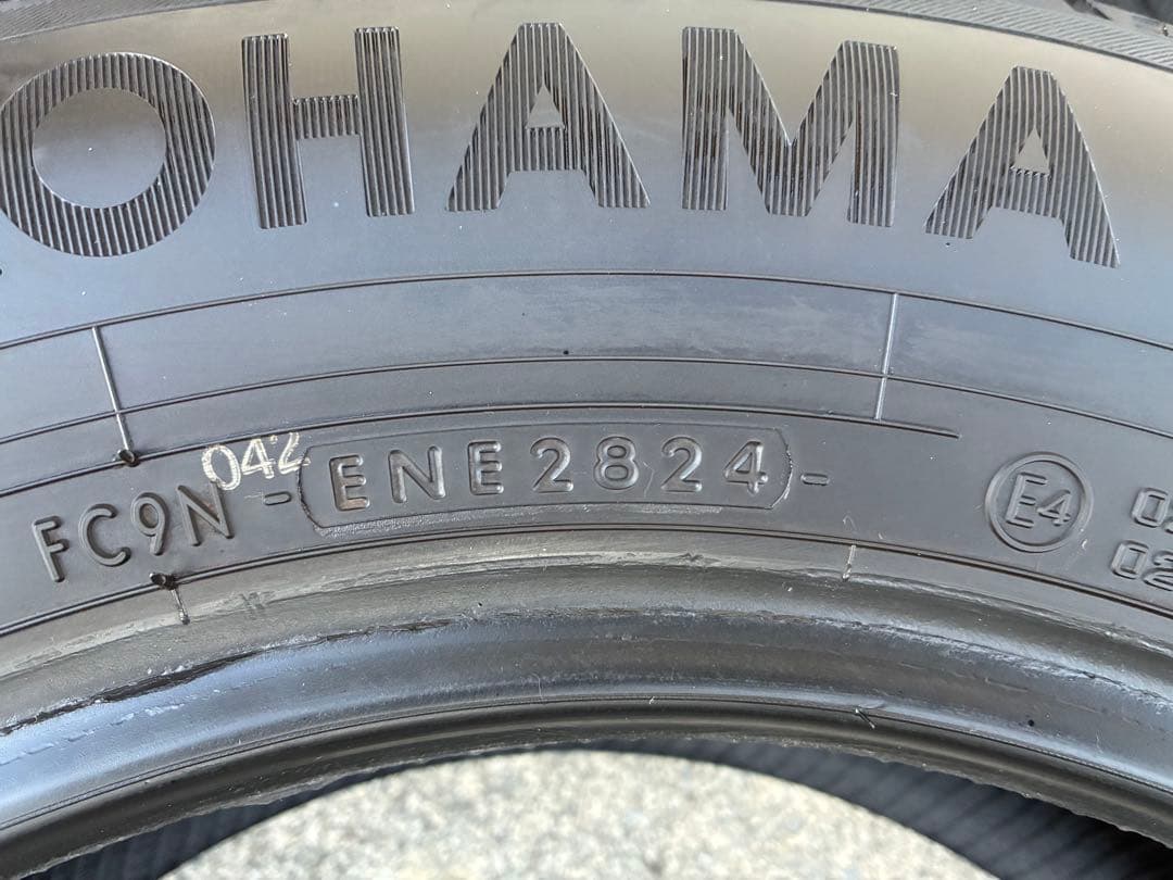 【送料込】24年バリ溝 スタッドレスタイヤ195/65R15 IG60 4本