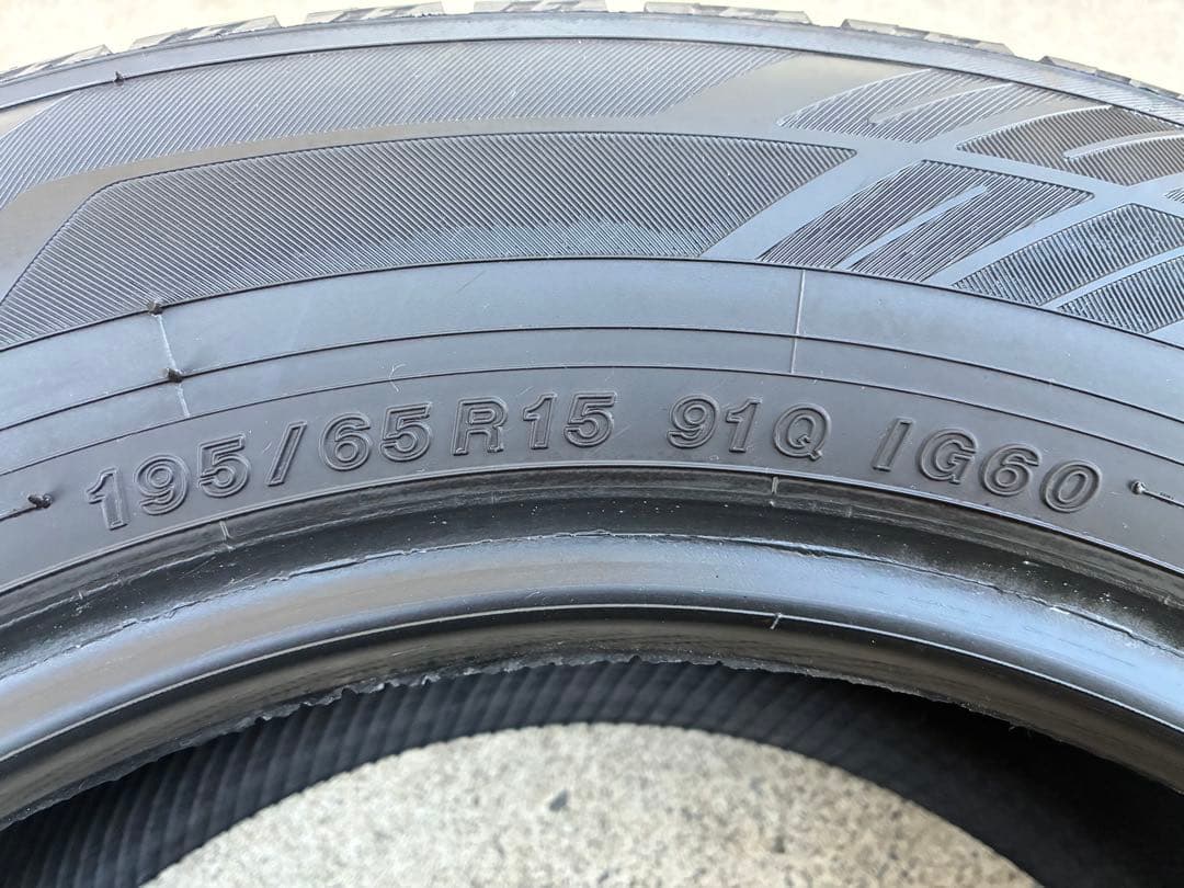 【送料込】24年バリ溝 スタッドレスタイヤ195/65R15 IG60 4本