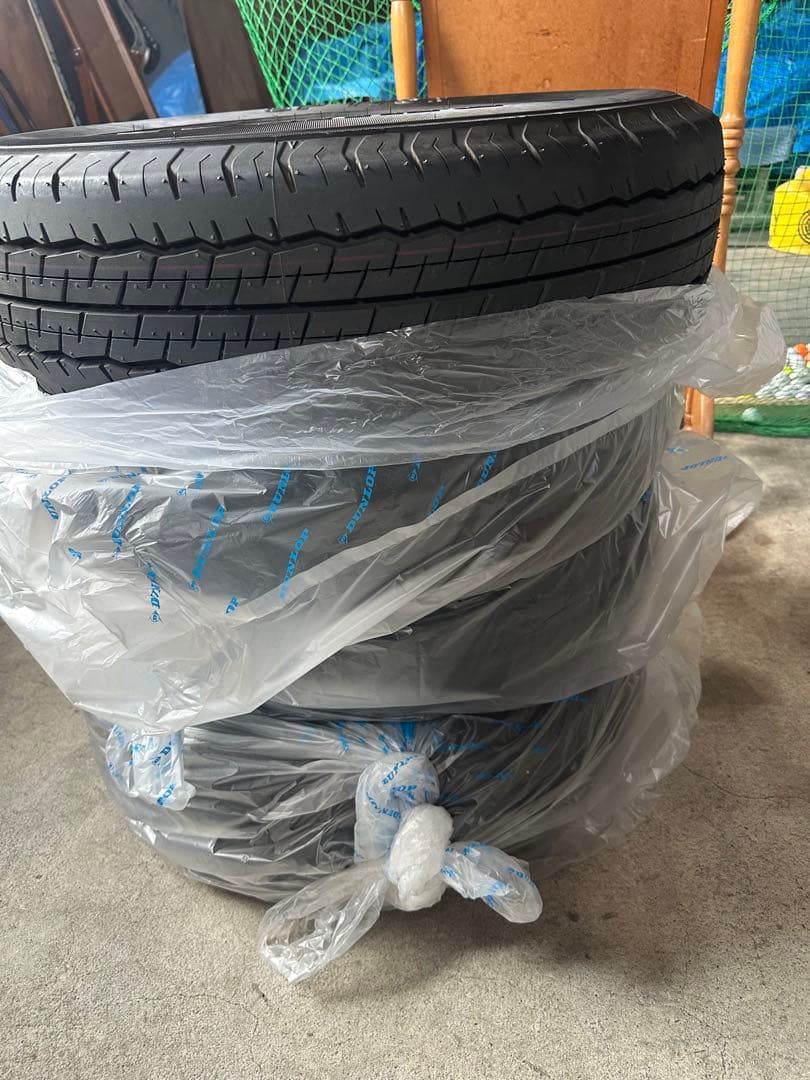 DUNLOP SP 175 N 195/80R15 ＬＴタイヤ