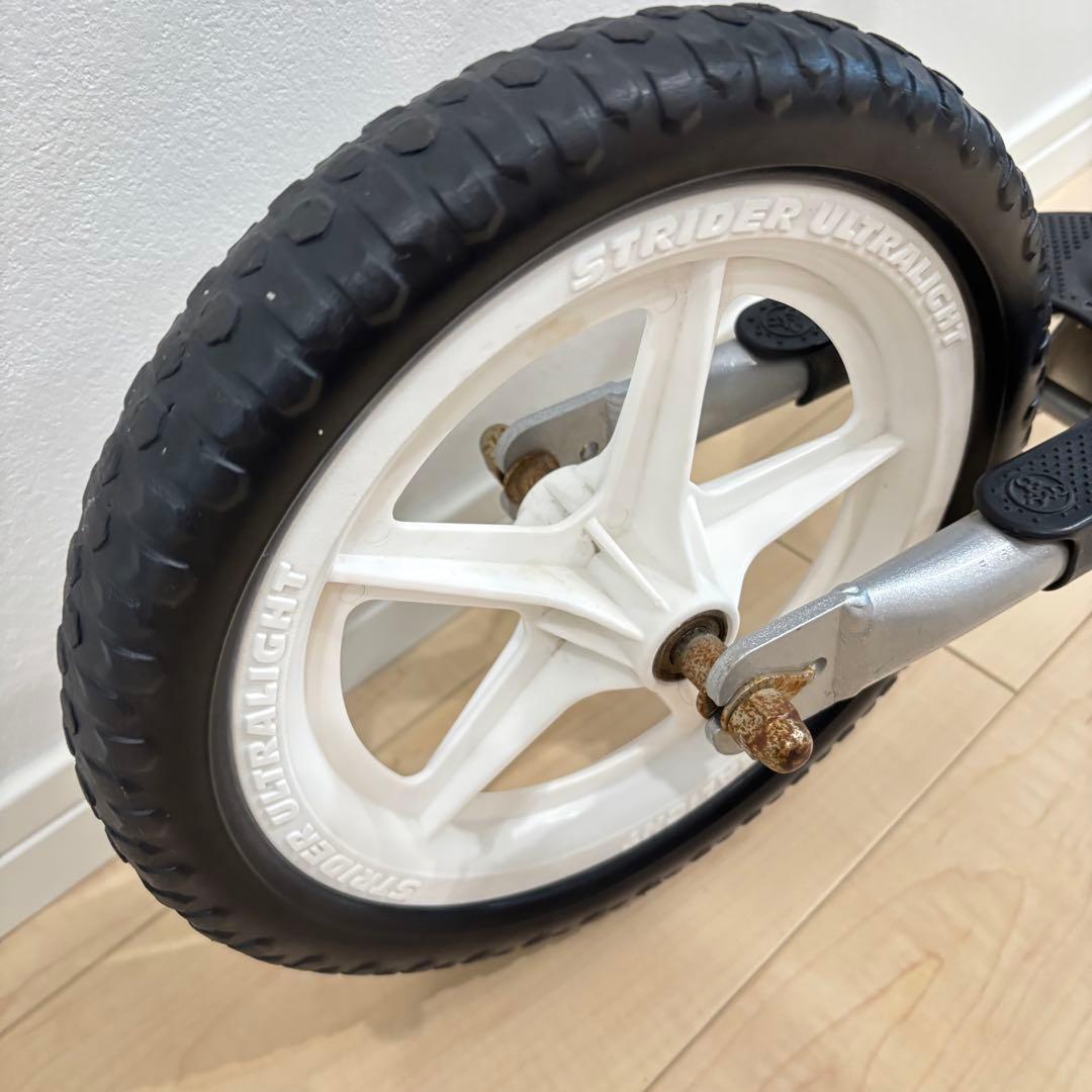 ストライダー プロ 12 STRIDER PRO 12 シルバー　軽量