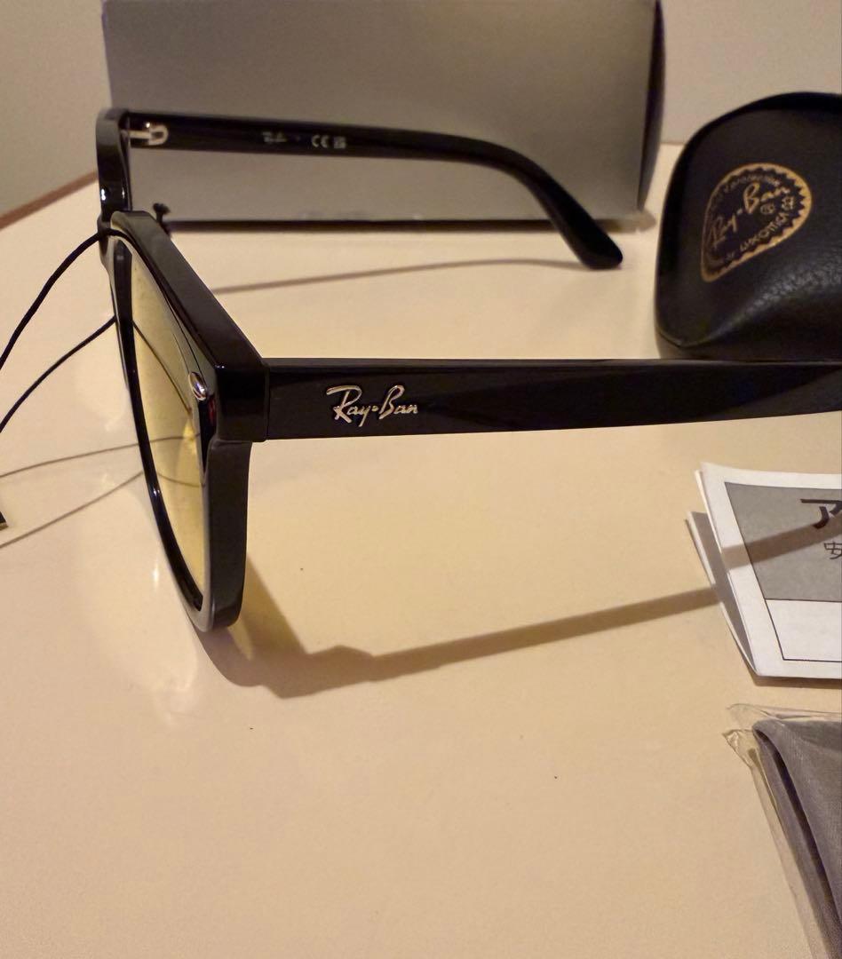 美品　ケース付きRay‑Ban サングラス イエローレンズRB4401D