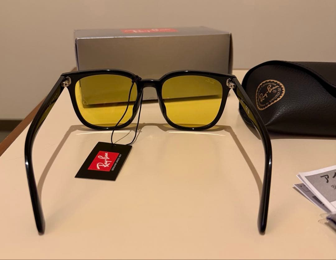 美品　ケース付きRay‑Ban サングラス イエローレンズRB4401D