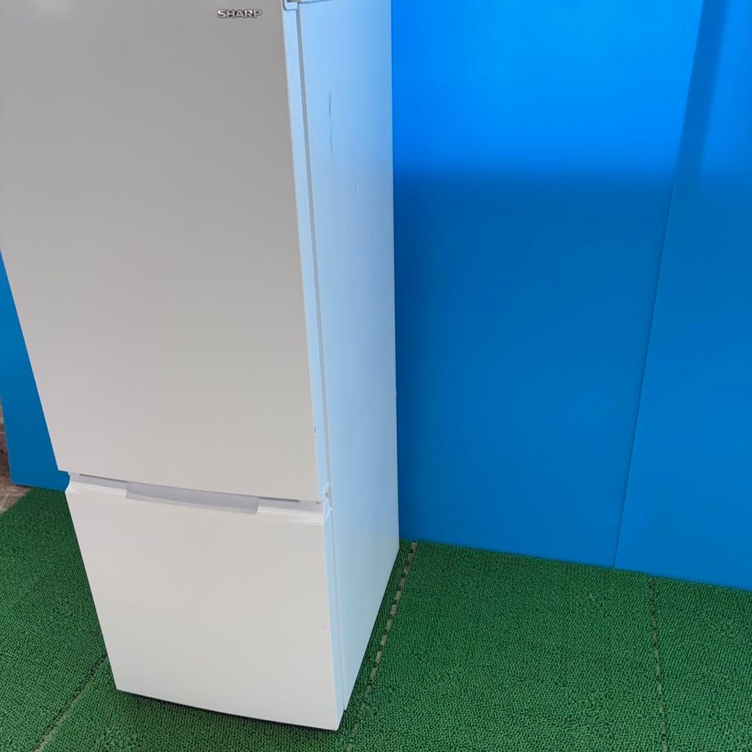 833 SHARP 冷蔵庫　200L弱 付け替えどっちもドア　極美品　一人暮らし