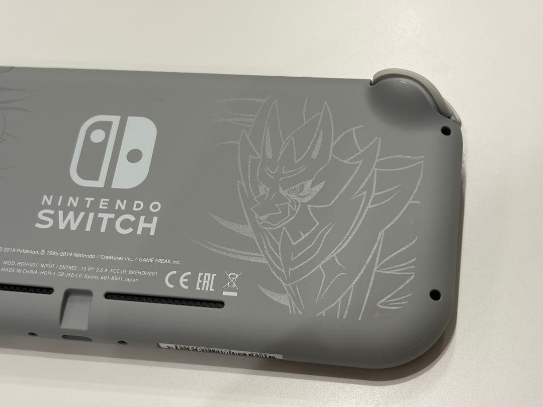 Nintendo Switch Lite ザシアン　ザマゼンタ　モデル