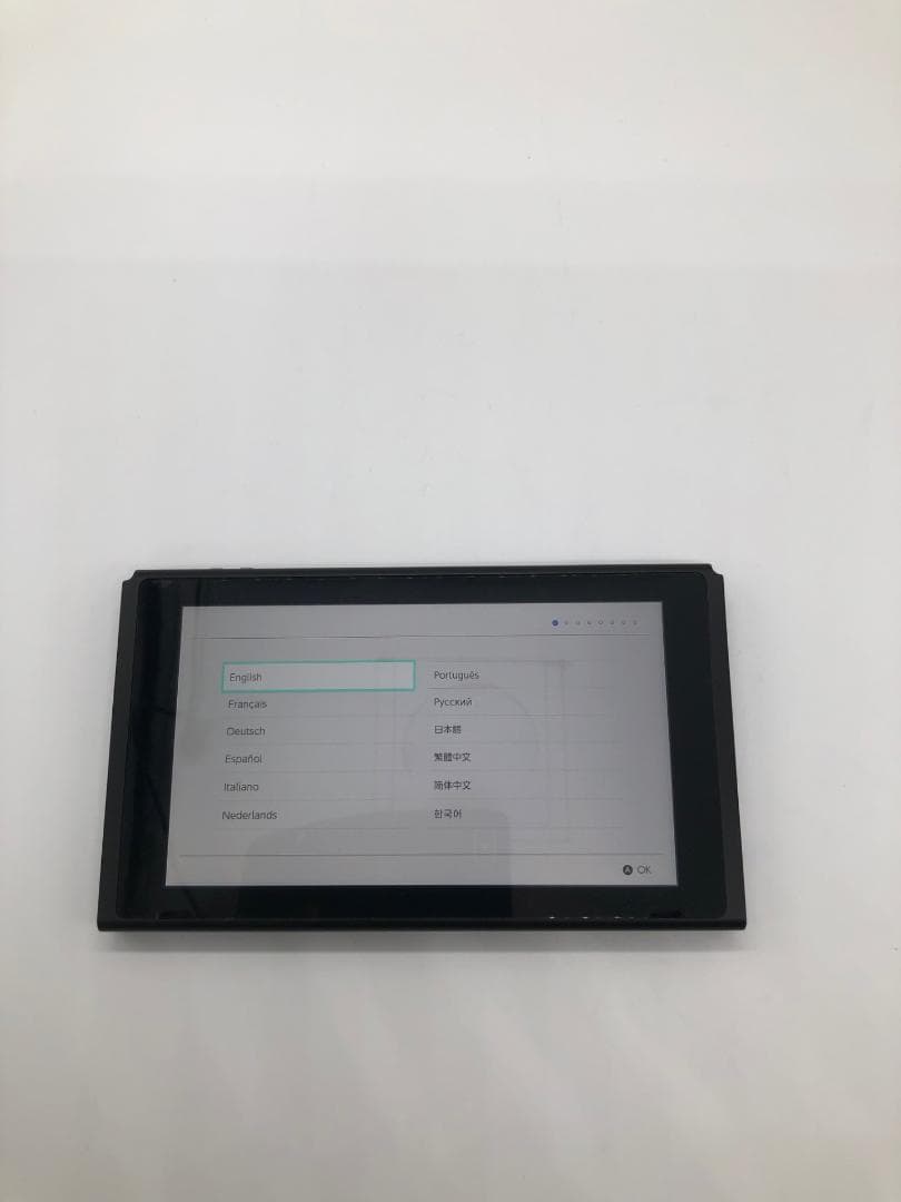 美品 Nintendo Switch スイッチ 本体 付属品完備 画面拭き付属