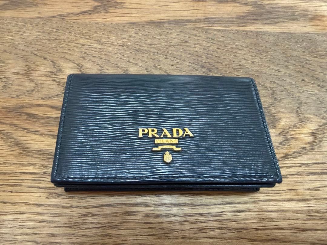 【PRADA】プラダ カードケース 名刺入れ ブラック ゴールドロゴ 正規品