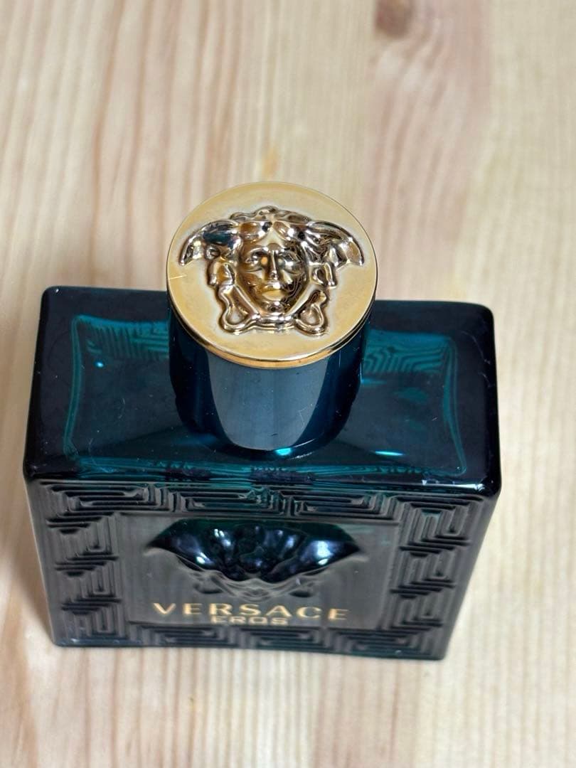 VERSACE EROS 香水 ヴェルサーチ　エロス　50ml