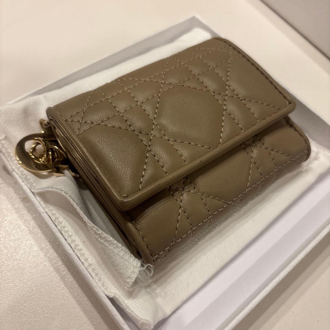 ほぼ新品　Dior レディディオール ロータスウォレット 三つ折り財布 ブラウン