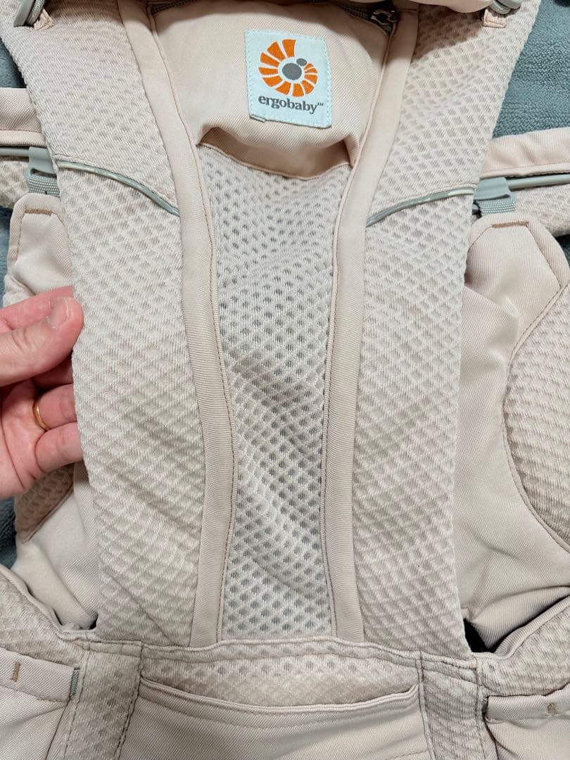 美品‼️エルゴベビー 抱っこひも OMNI Breeze ピンククォーツ
