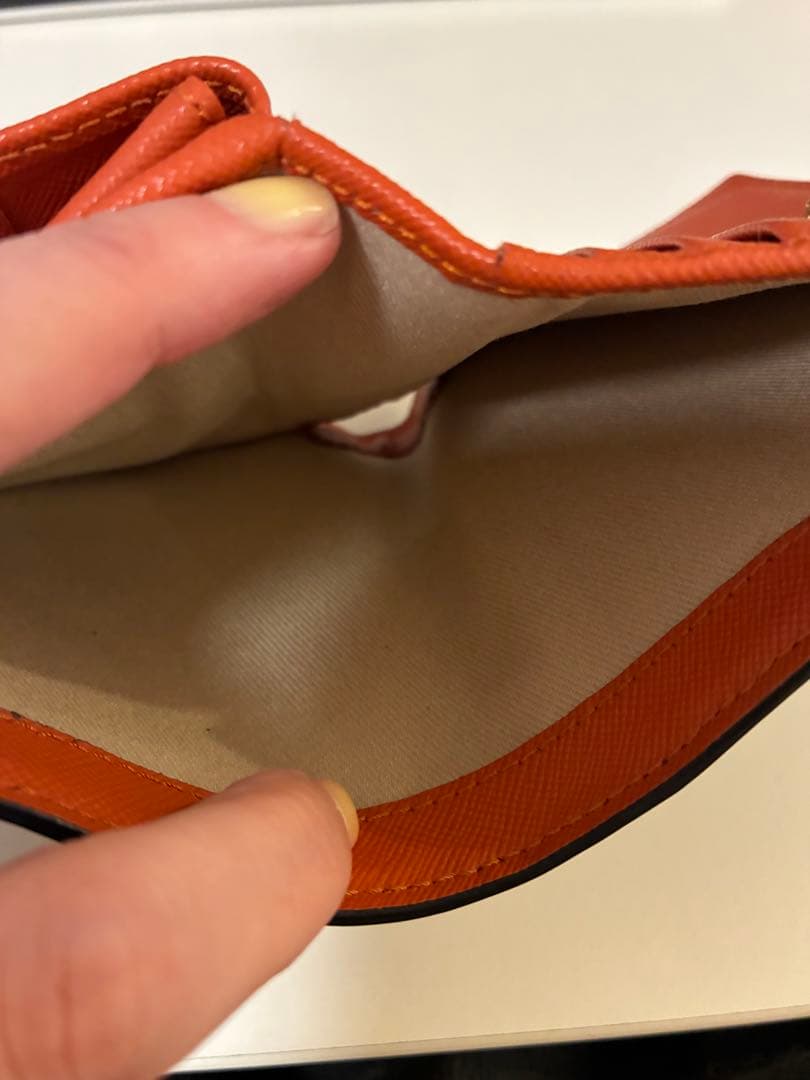 マルニ　MARNI 二つ折りミニウォレット
