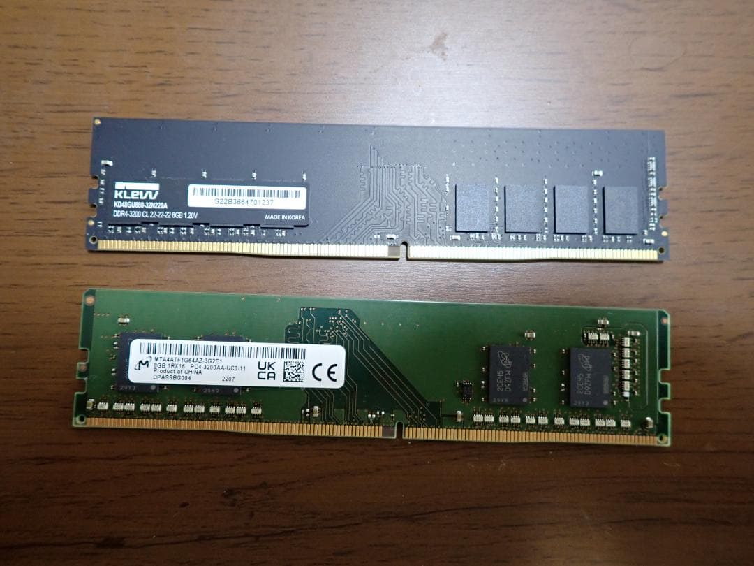 DDR4-3200 メモリー 8G x 2枚 = 16G
