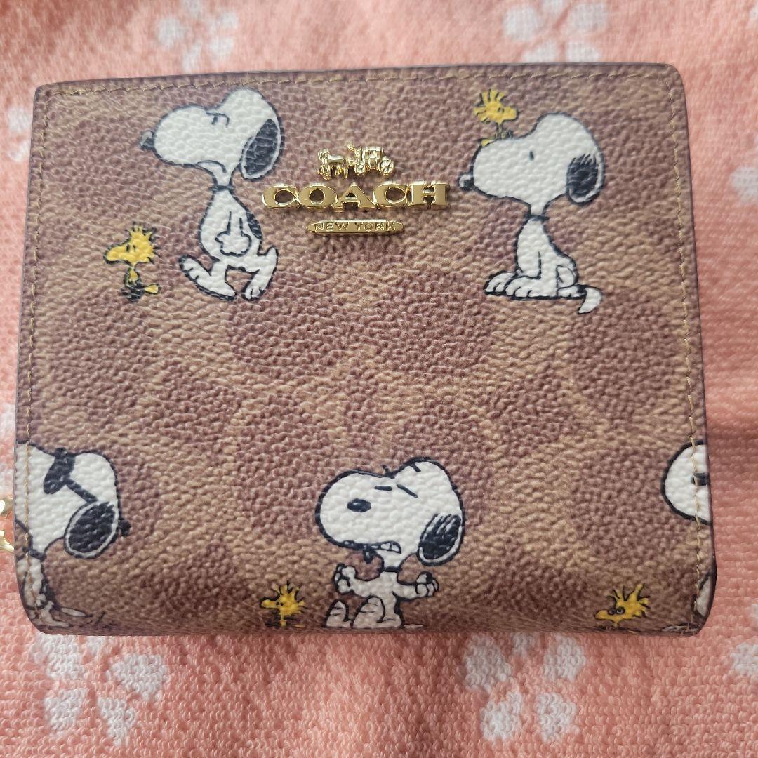COACHコーチシグネチャースヌーピーコラボ二つ折り財布