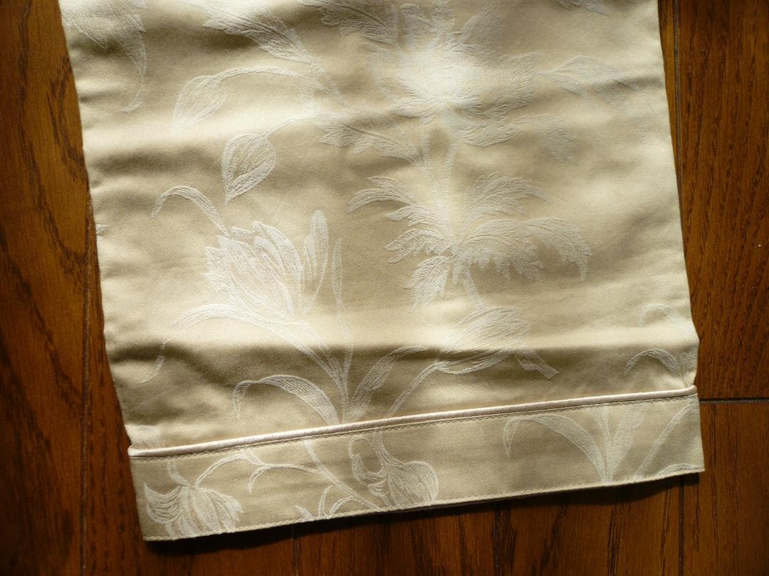 新品タグ付き箱入り　LAURA ASHLEY ローラアシュレイ　レディスパジャマ