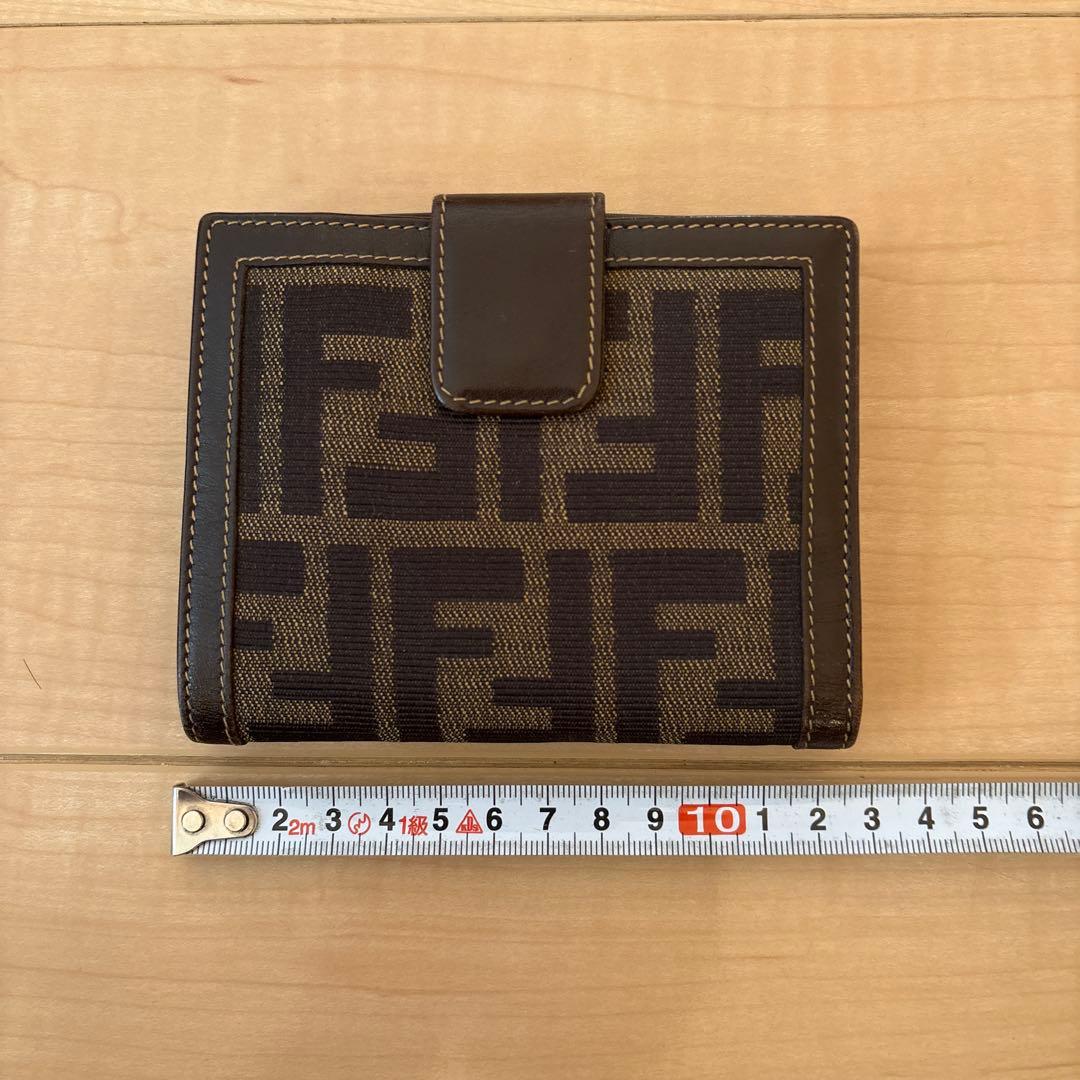 FENDI ブラウンレザー 二つ折り財布 FFロゴ