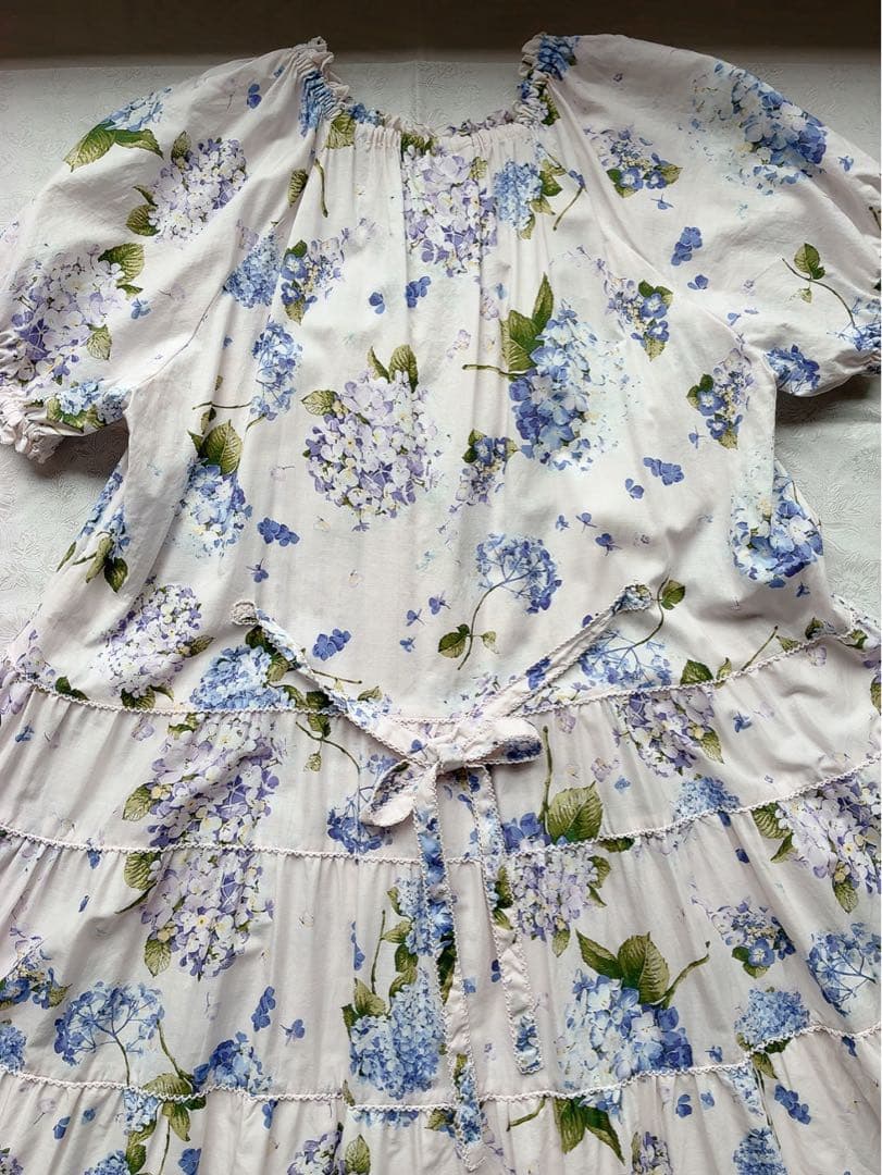 ピンクハウス❤️【美品】あじさいプリントのミディ丈ワンピース❤️2025Spring