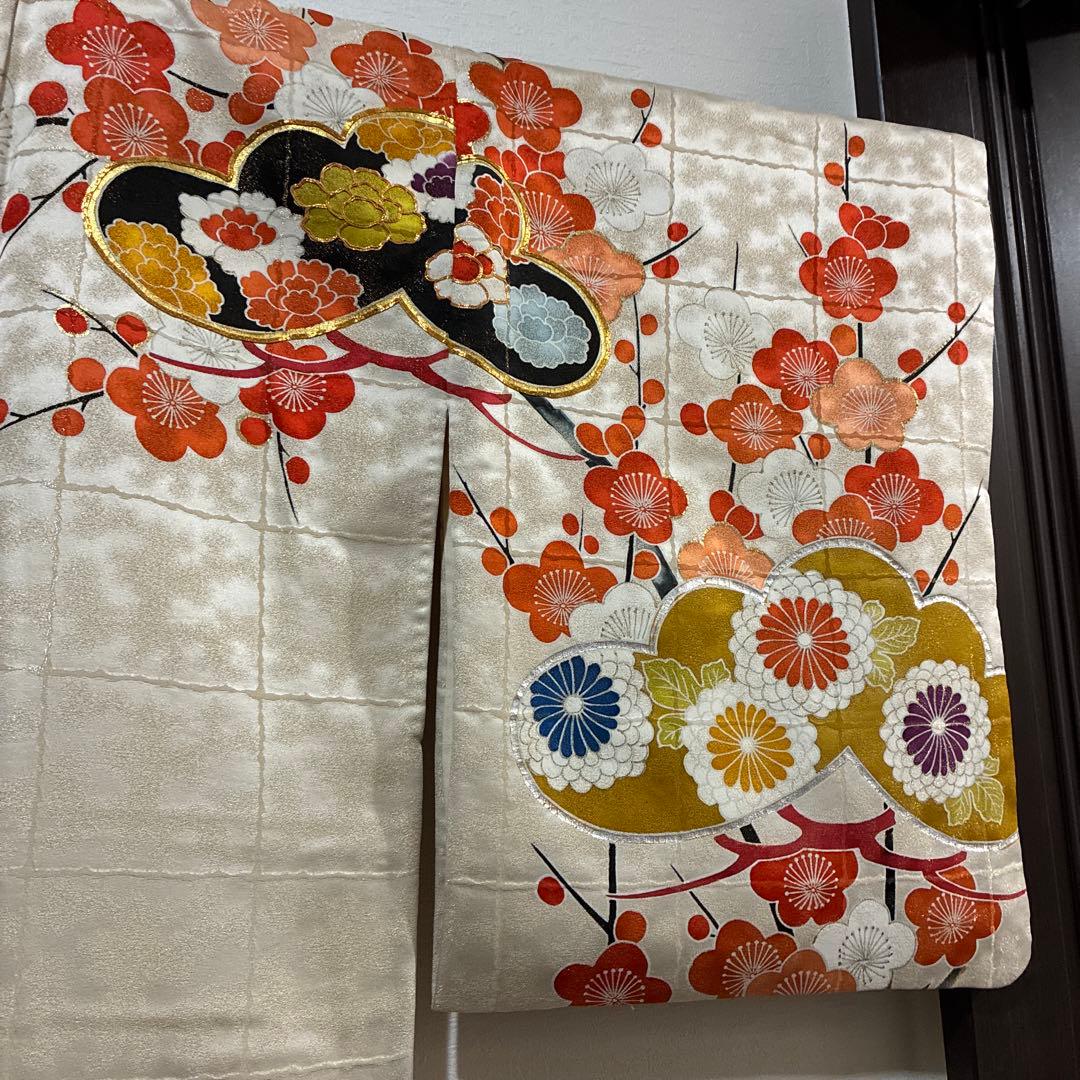 か*ん様 豪華訪問着ゴールド地柄、大松竹梅柄、朱緑黒、格式高い豪華縁取菊金銀刺繍