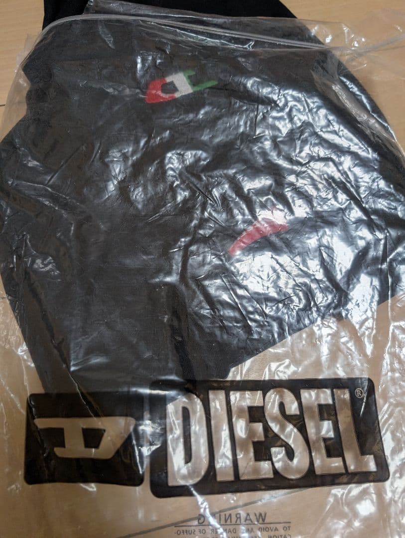 DIESEL ブラック Tシャツ Lサイズ 新品タグ付き