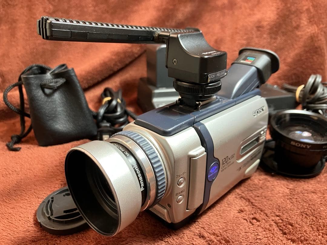 【動作品】Sony CCD-TRV30 miniDVビデオカメラ
