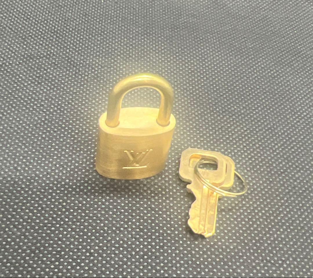 Louis Vuitton 南京錠 2点セット　各鍵2本付き 311 旅行　防犯