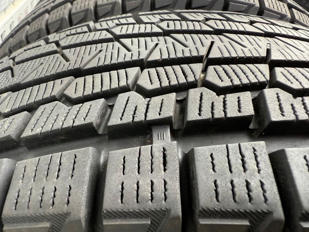 Ramonヨコハマスタッドレス205／70R15 96Q深溝