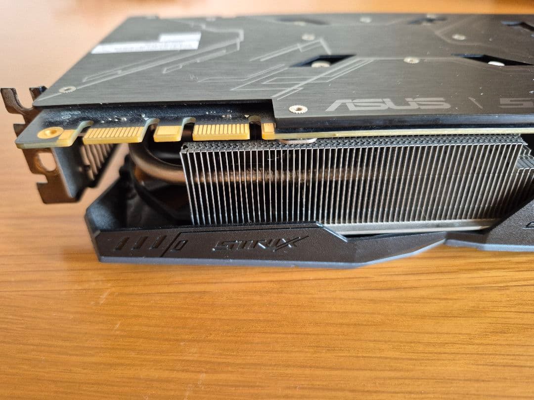 ASUS ROG STRIX GTX 1070 Ti 動作確認済み
