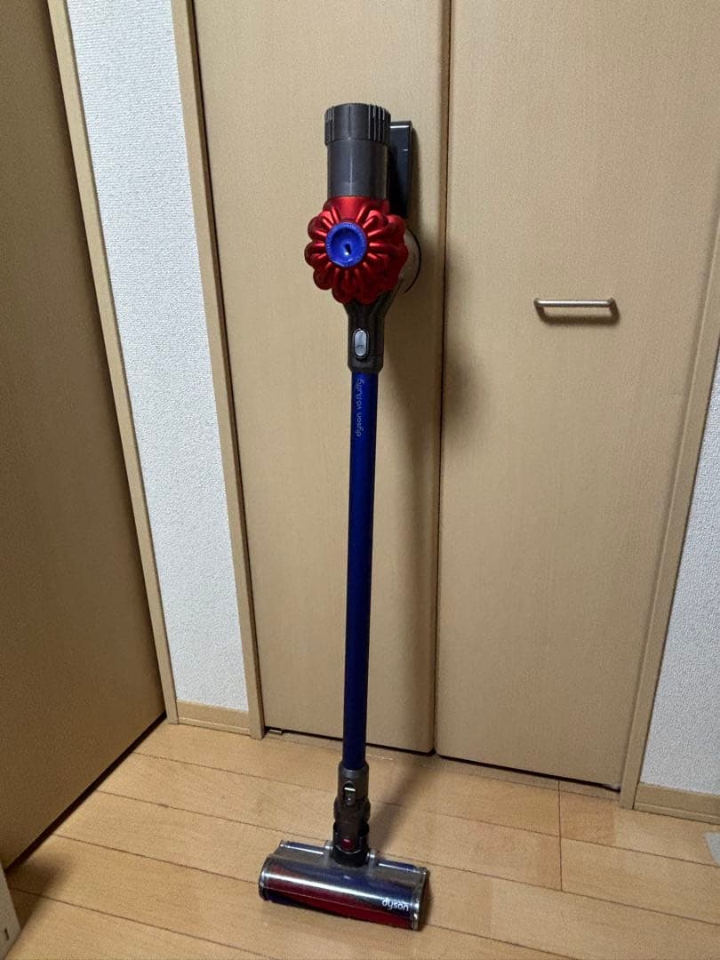 Dyson DC74 V6 fluffy コードレス ハンディ掃除機