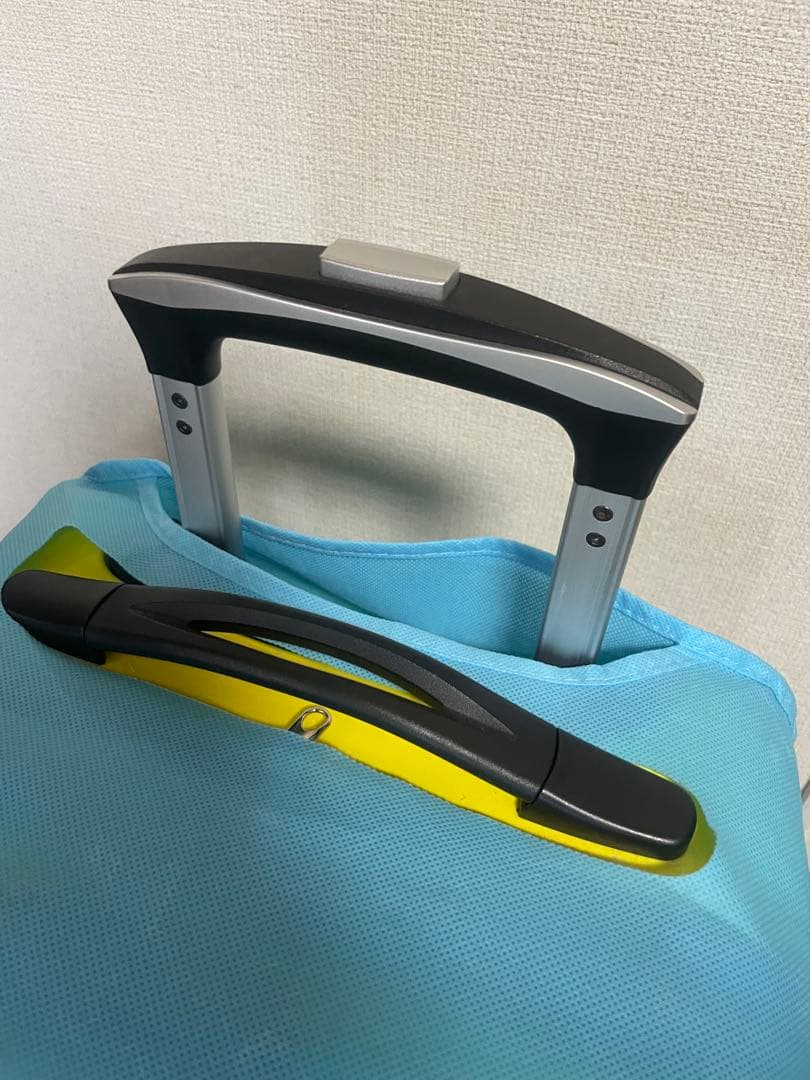 ノリッコ　NORICCO 子供が乗れるキャリーケース イエロー　スーツケース