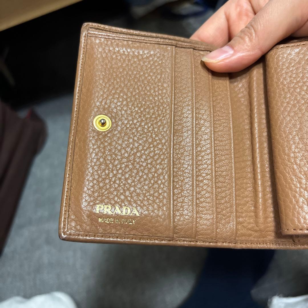 PRADA ブラウン 二つ折り財布
