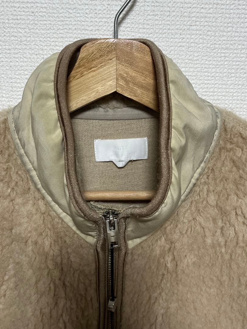 トップス ents. \"Camel Boa Fleece Vest\" 25SS