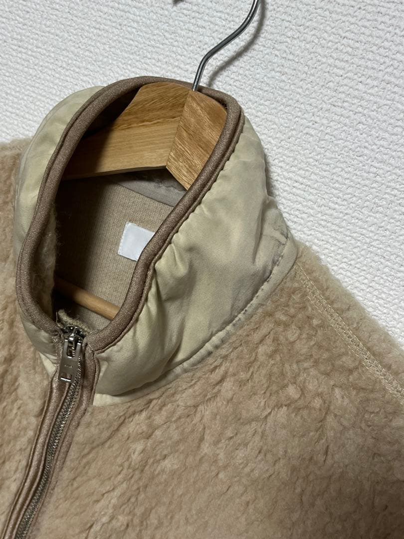 トップス ents. \"Camel Boa Fleece Vest\" 25SS
