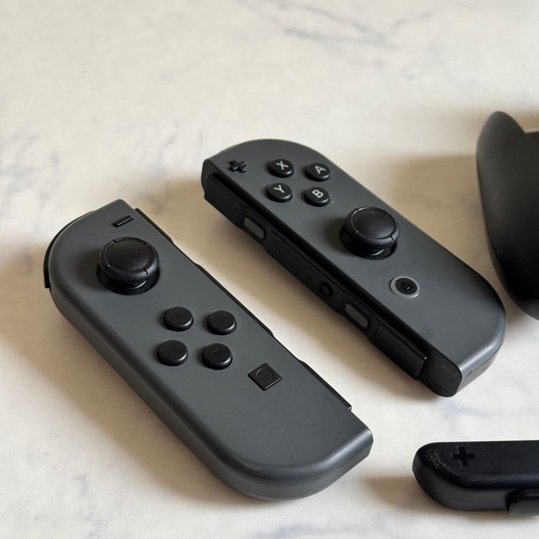 【美品】Nintendo Switch 本体 グレー ジョイコン付き