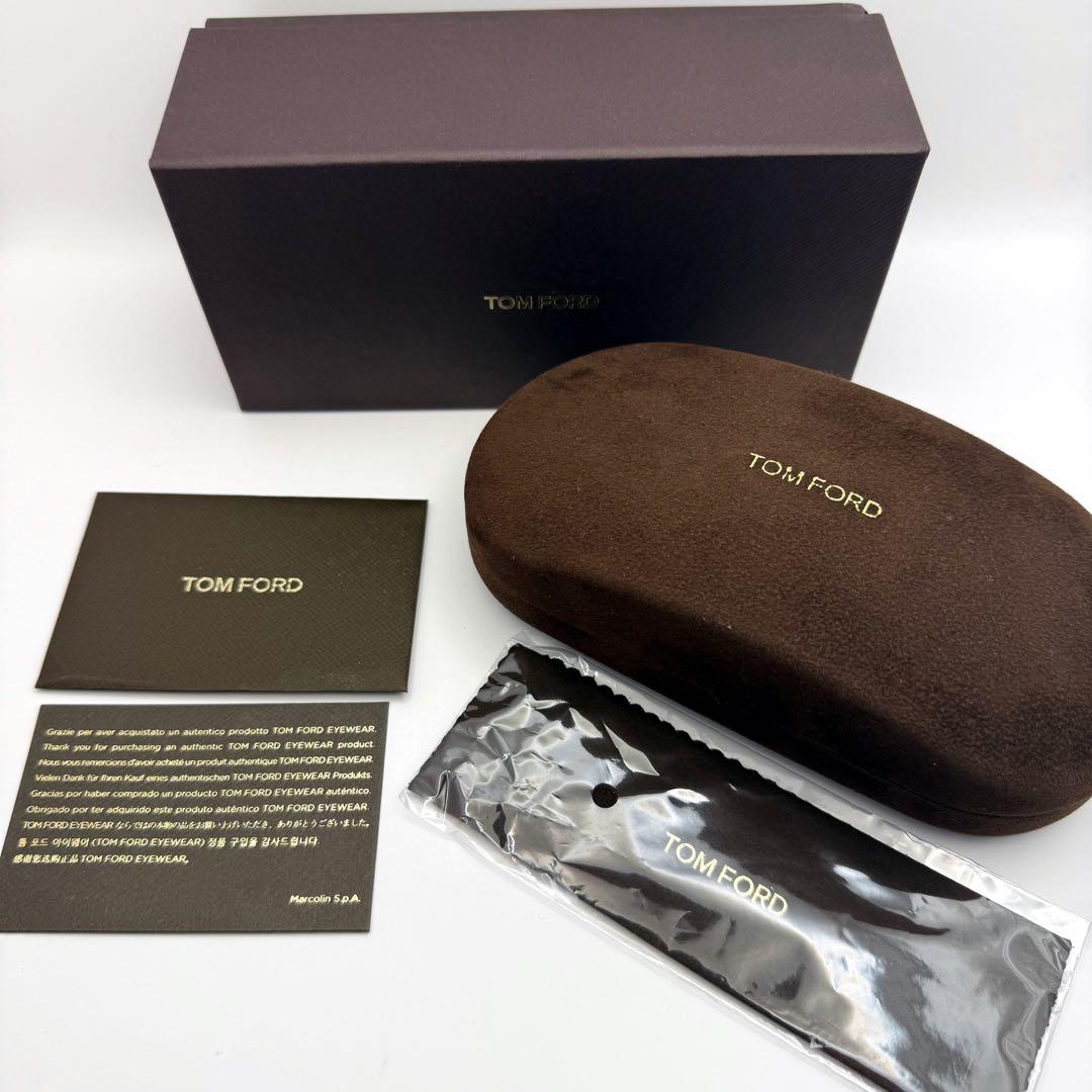 TOM FORD TF5040-F 001 黒 眼鏡 芸能人着用モデル