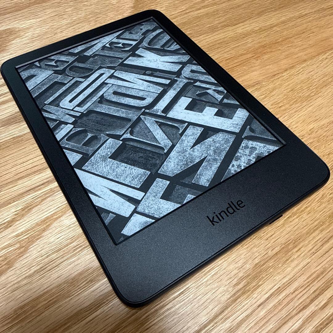 Kindle (第11世代) 2024年モデル ブラック16GB【純正ケース付】