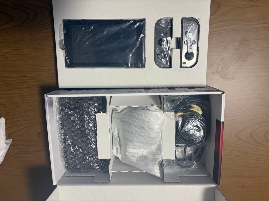 Nintendo Switch 本体 グレー 付属品あり　カバー付き