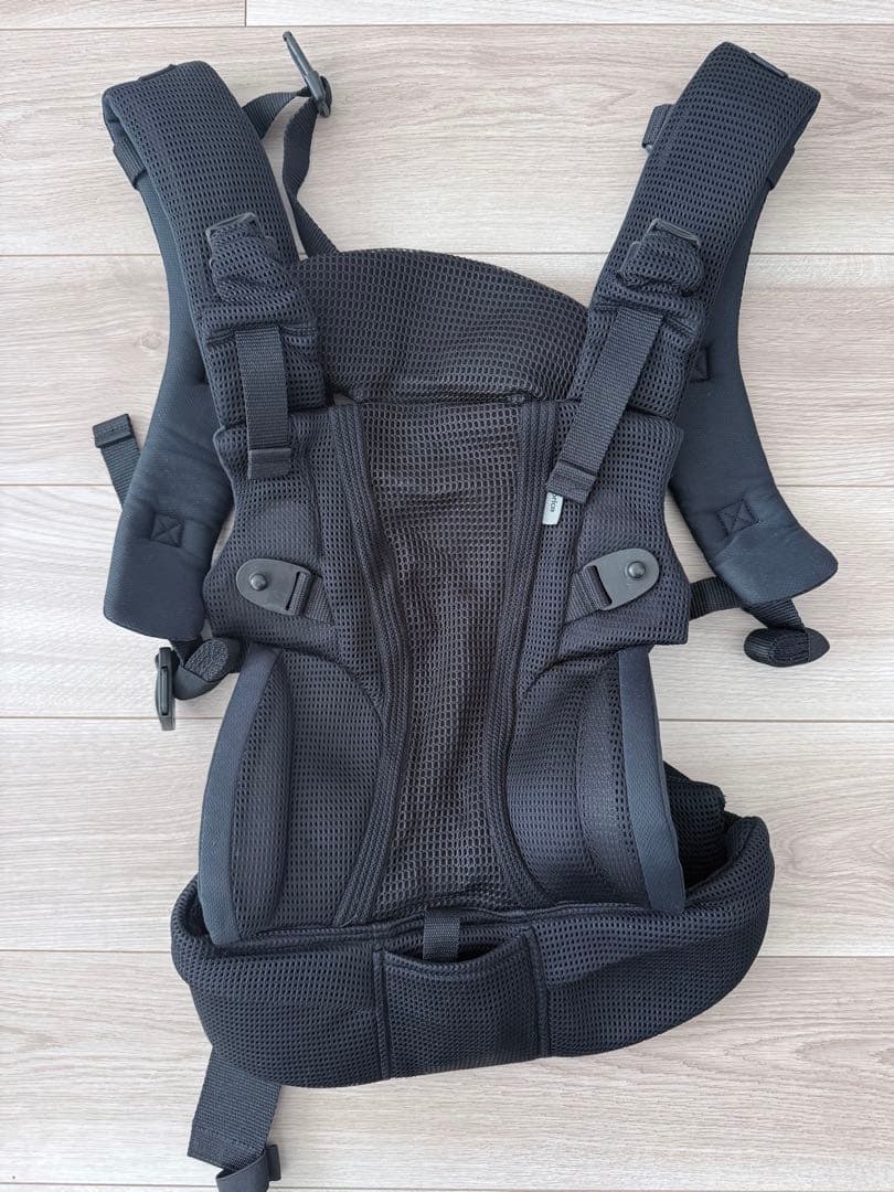 【美品】Aprica アップリカ ラクリス 抱っこ紐 ブラック 付属品完備