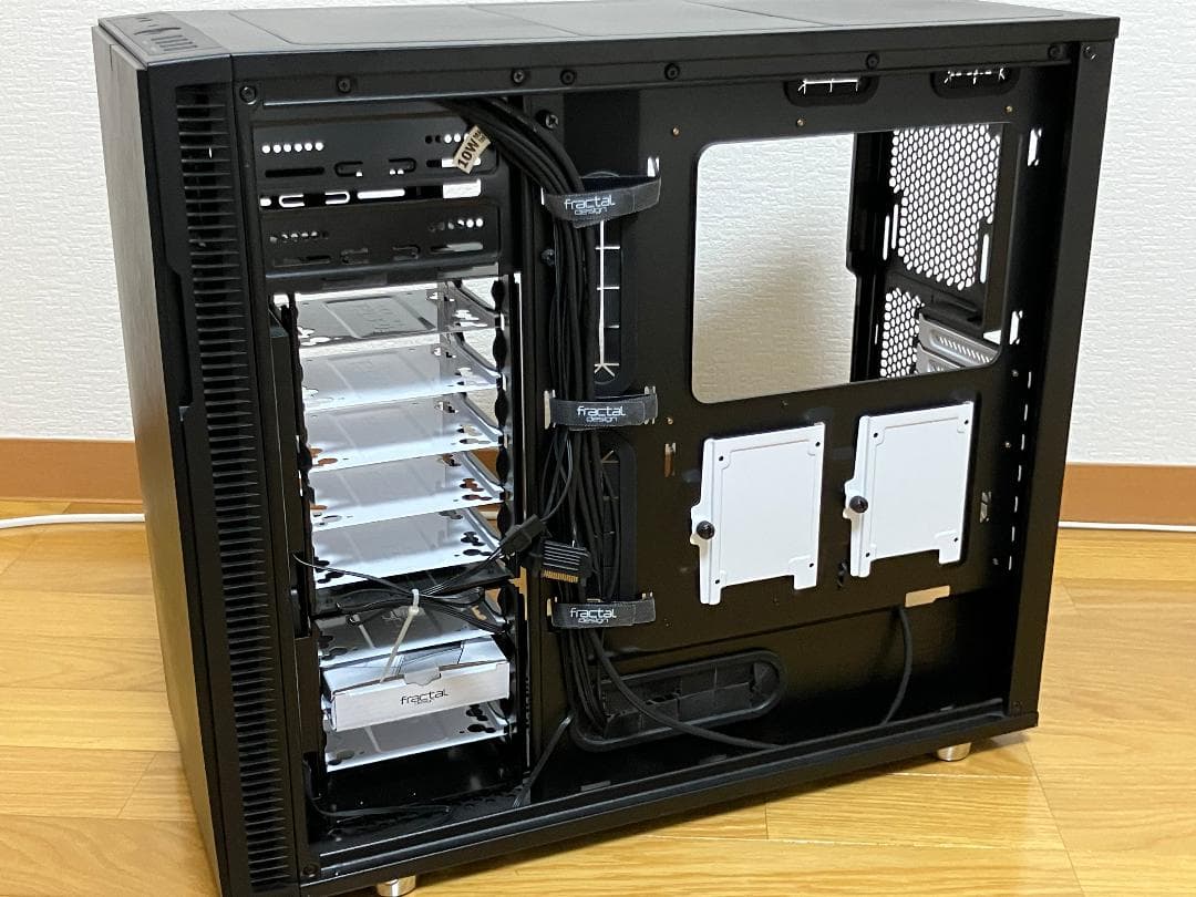 【中古】Fractal Design Define R5