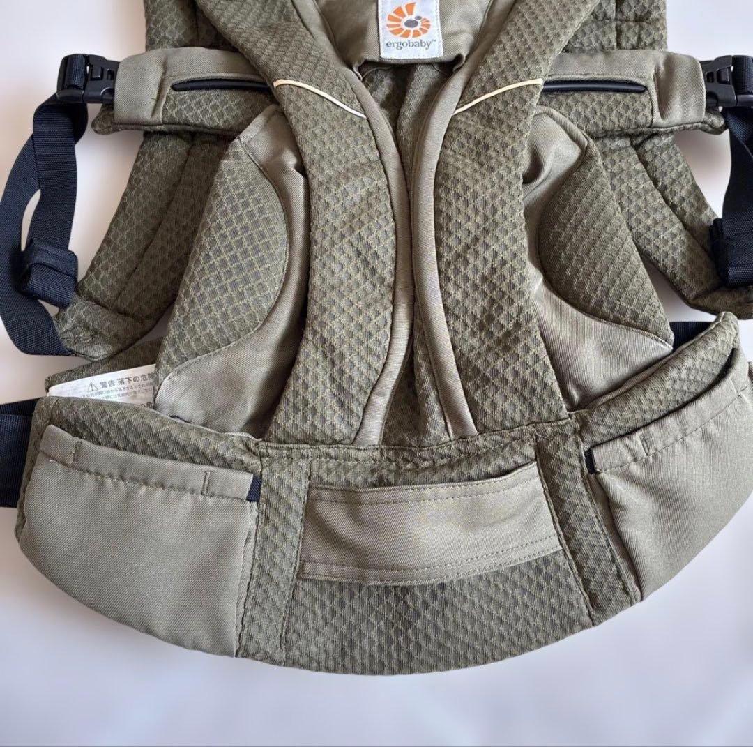 エルゴの抱っこ紐　オムニブリーズ　オリーブグリーン　ergobaby
