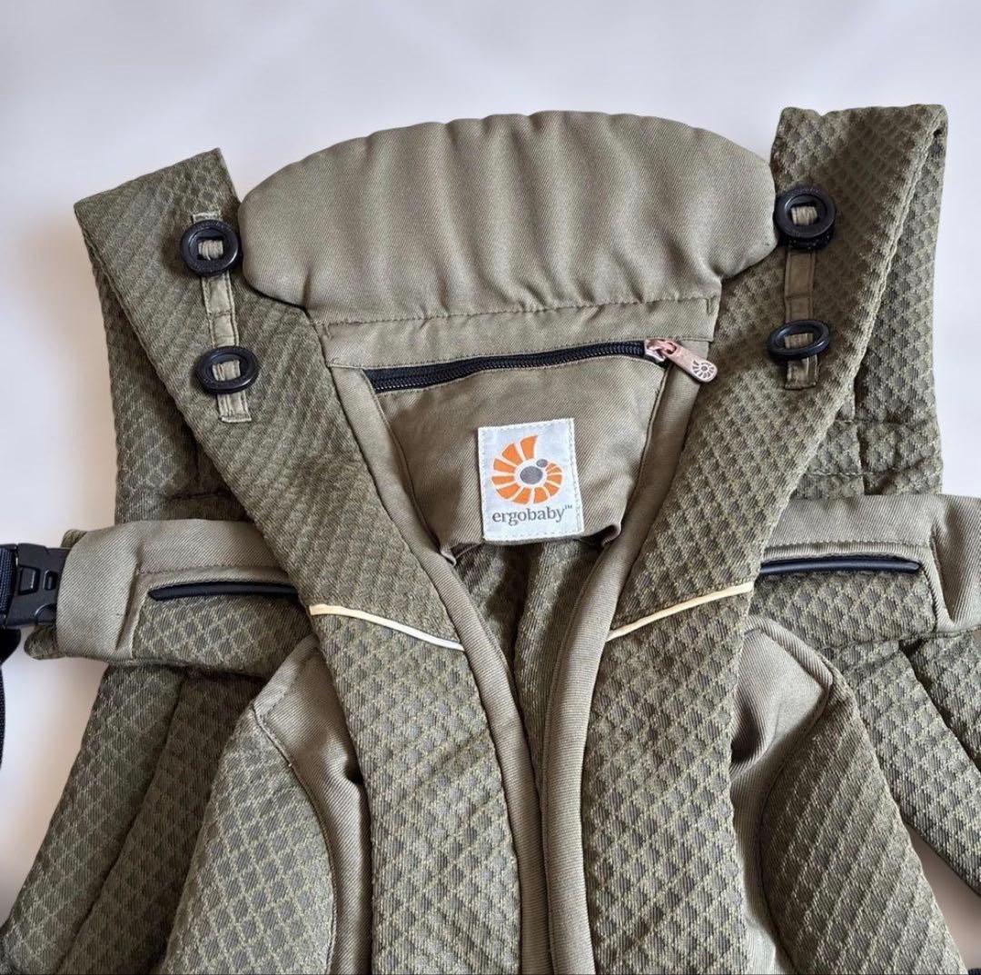 エルゴの抱っこ紐　オムニブリーズ　オリーブグリーン　ergobaby
