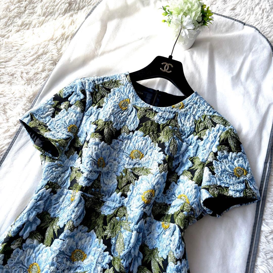 新品同様‼️ VOGUE掲載 ESCADA クロッケフラワージャガード ワンピース