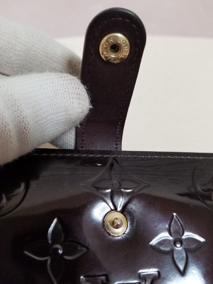【美品】ルイヴィトン モノグラム ヴェルニ 二つ折り財布 がま口 ボルドー系色
