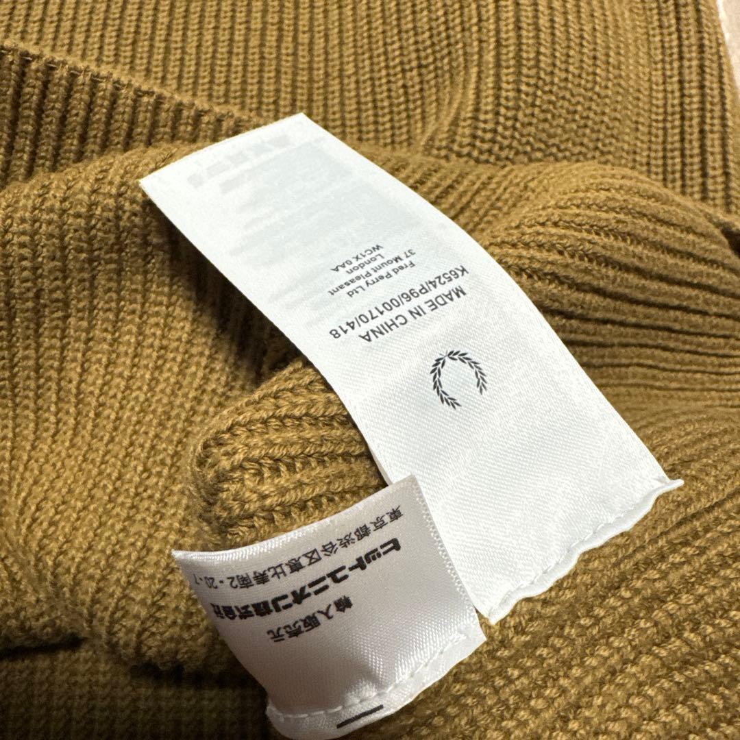 FRED PERRY Vネック　チルデンニット