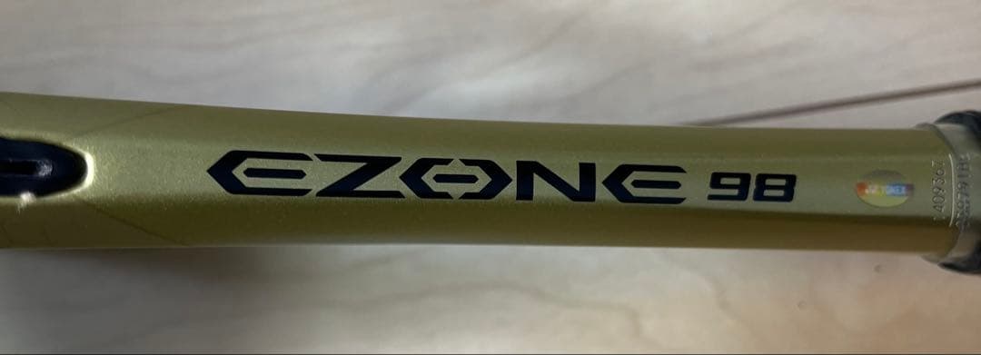 ヨネックスYONEX EZONE98 LIMITED（大坂なおみ選手記念モデル）