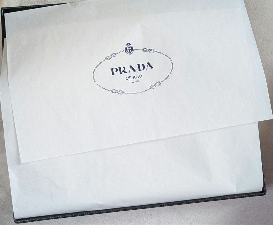 プラダ PRADA Re-Nylon　　カチューシャ　ヘアバンド　正規品