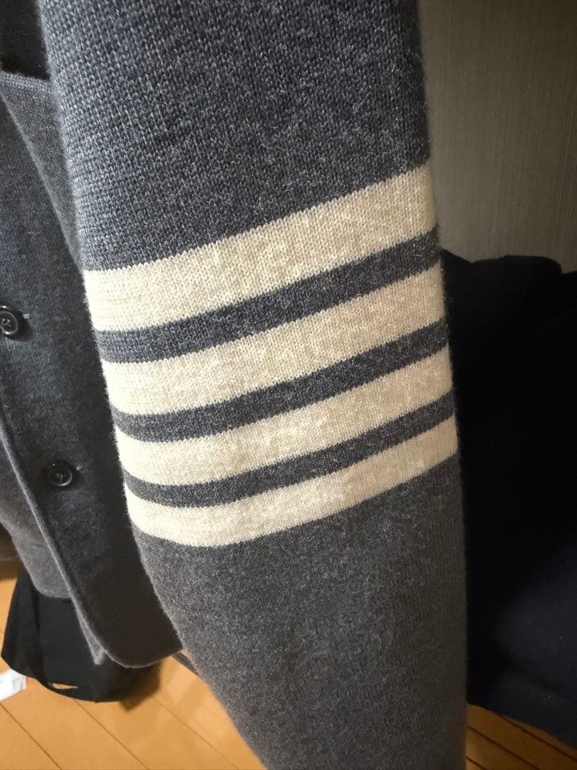THOM BROWNE NEW YORK 4BAR ニットジャケット（グレー）