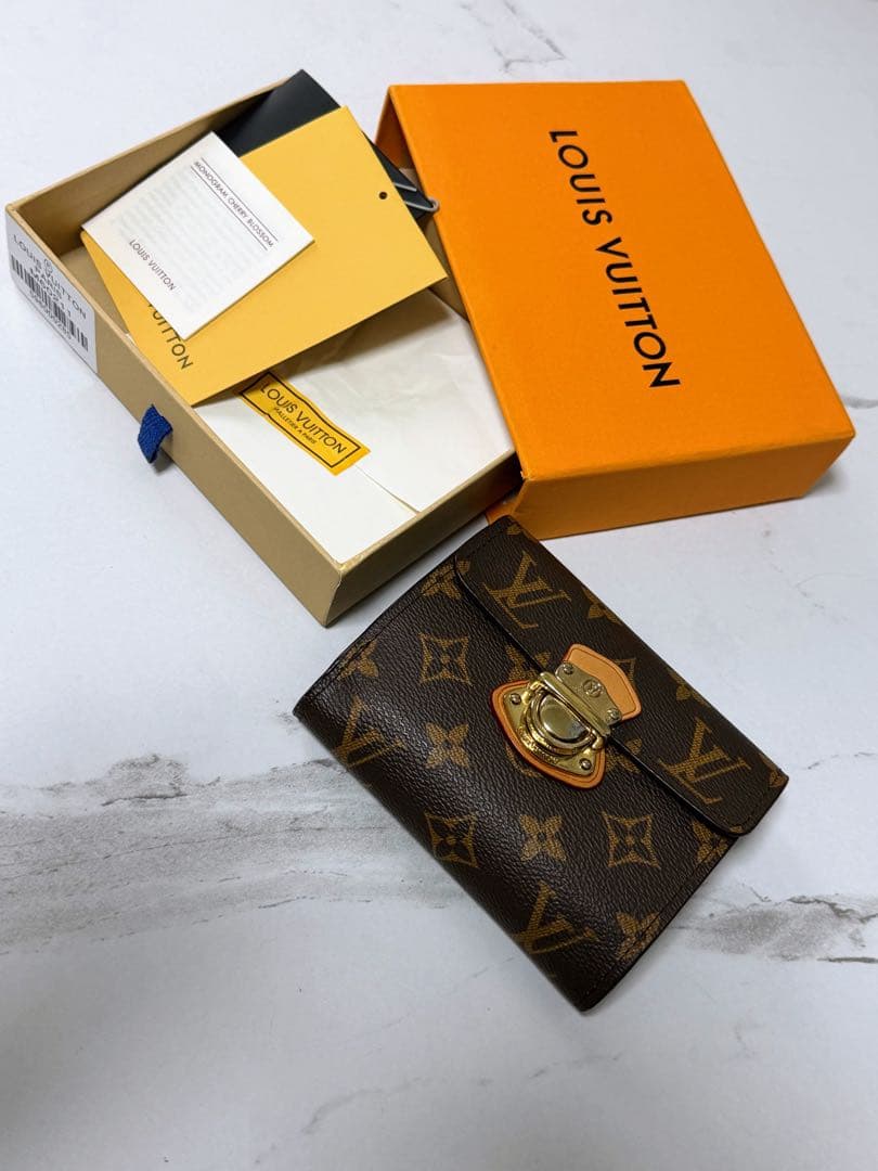 【1点限り】LOUIS VUITTON 二つ折り財布 ブラウン